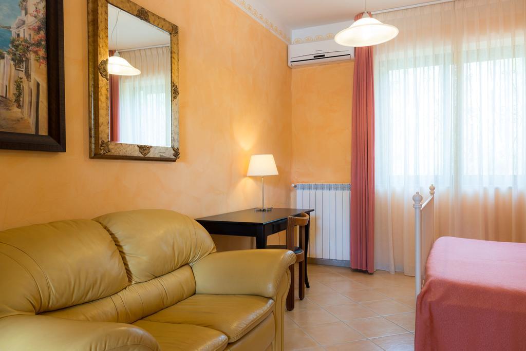 Hotel Villa Rita Paestum Exterior photo